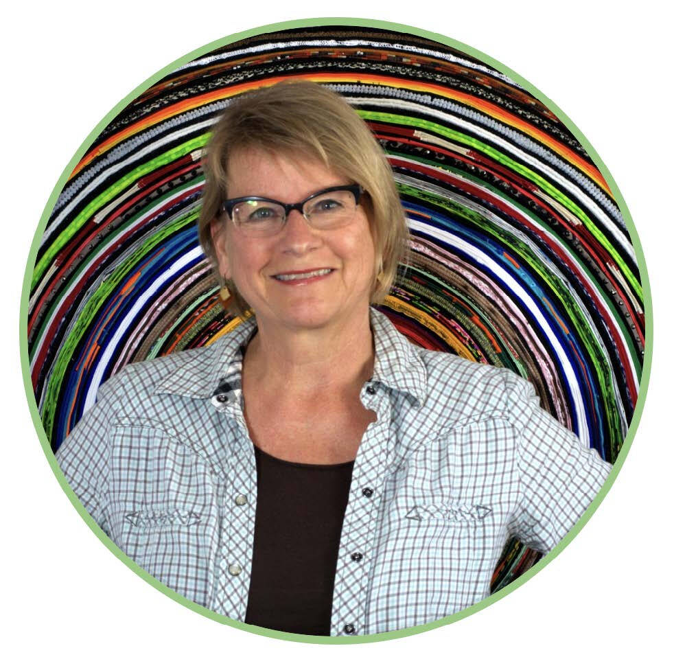Photograph of artist Georgia Roswell.